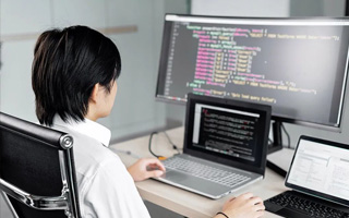  php在线调试工具源码,如何使用docker中的php环境来调试代码？